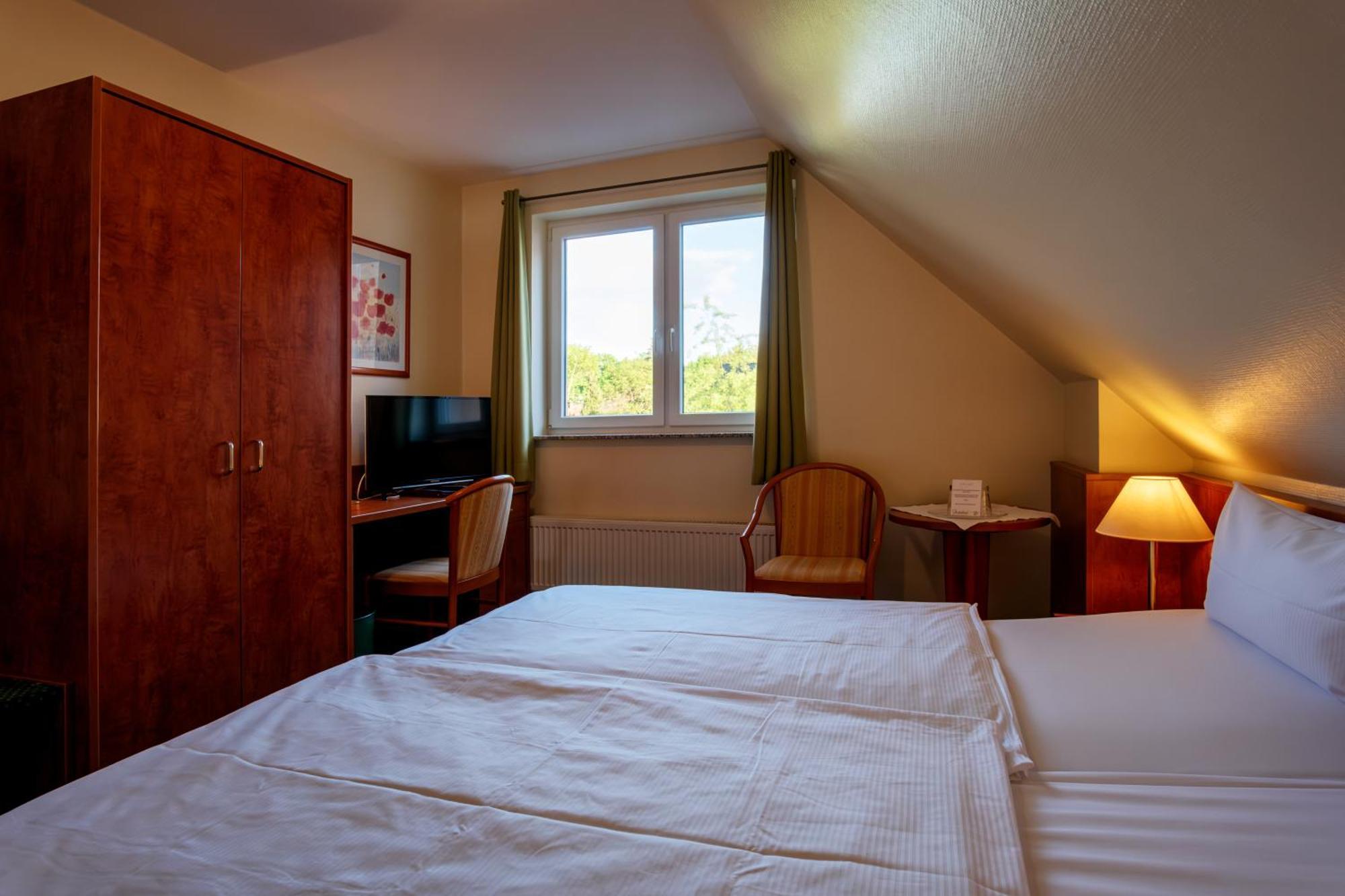 Restaurant & Hotel Storchenklause Storkow  Buitenkant foto