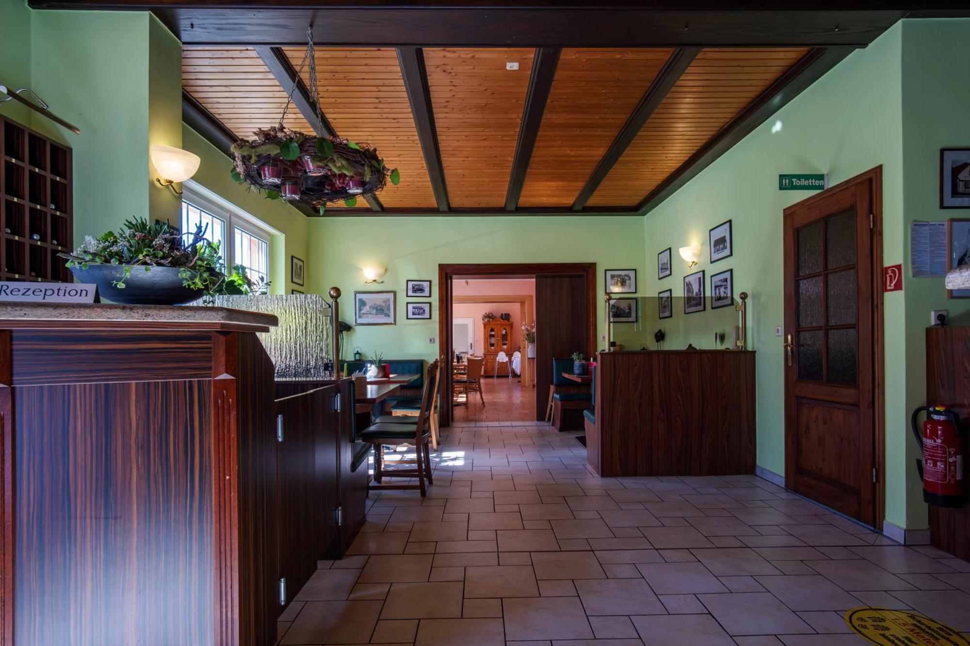 Restaurant & Hotel Storchenklause Storkow  Buitenkant foto